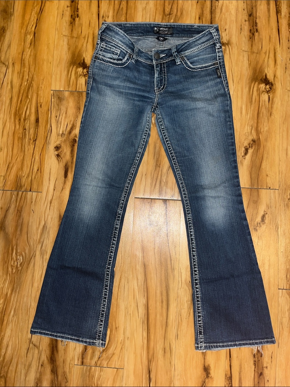Silver Jeans Women's Dark Blue Flare Jeans - Picture 1 of 5